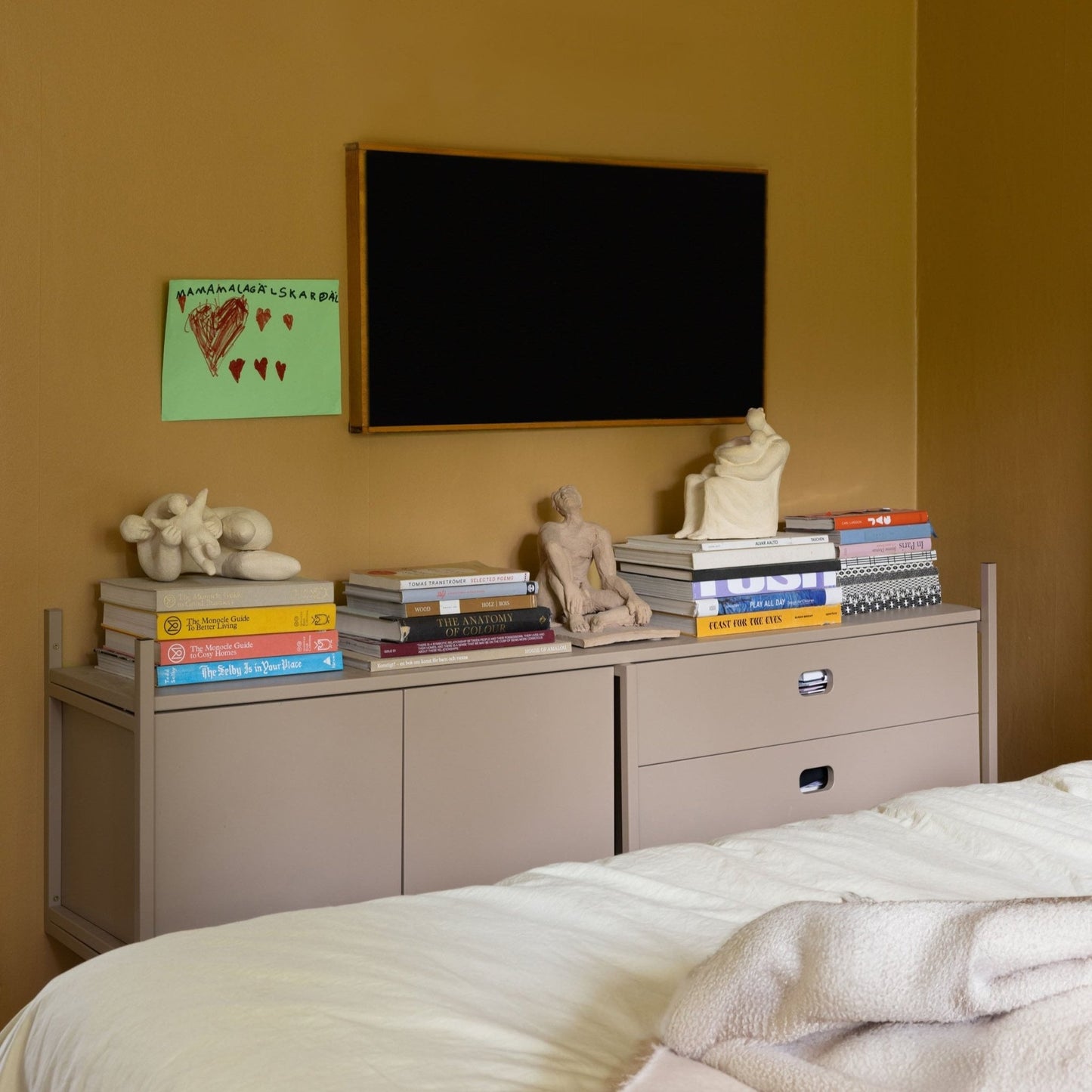 Hyllgavel - Kamel TV