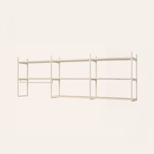 Vägghylla med klädstång